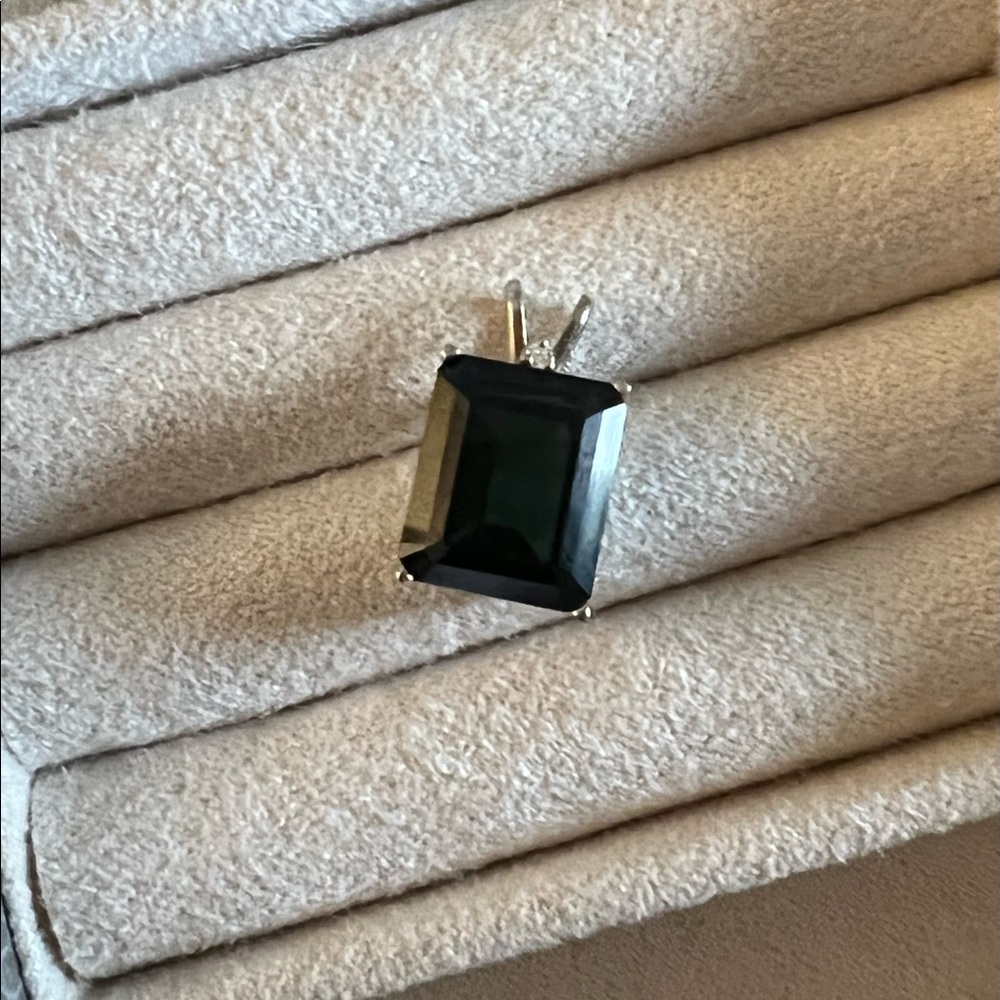 14k White Gold Green Topaz Pendant